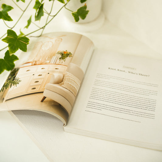 Macramé: The Power of Knots (Macramé for Beginners, Instructions and Patterns) Paperback