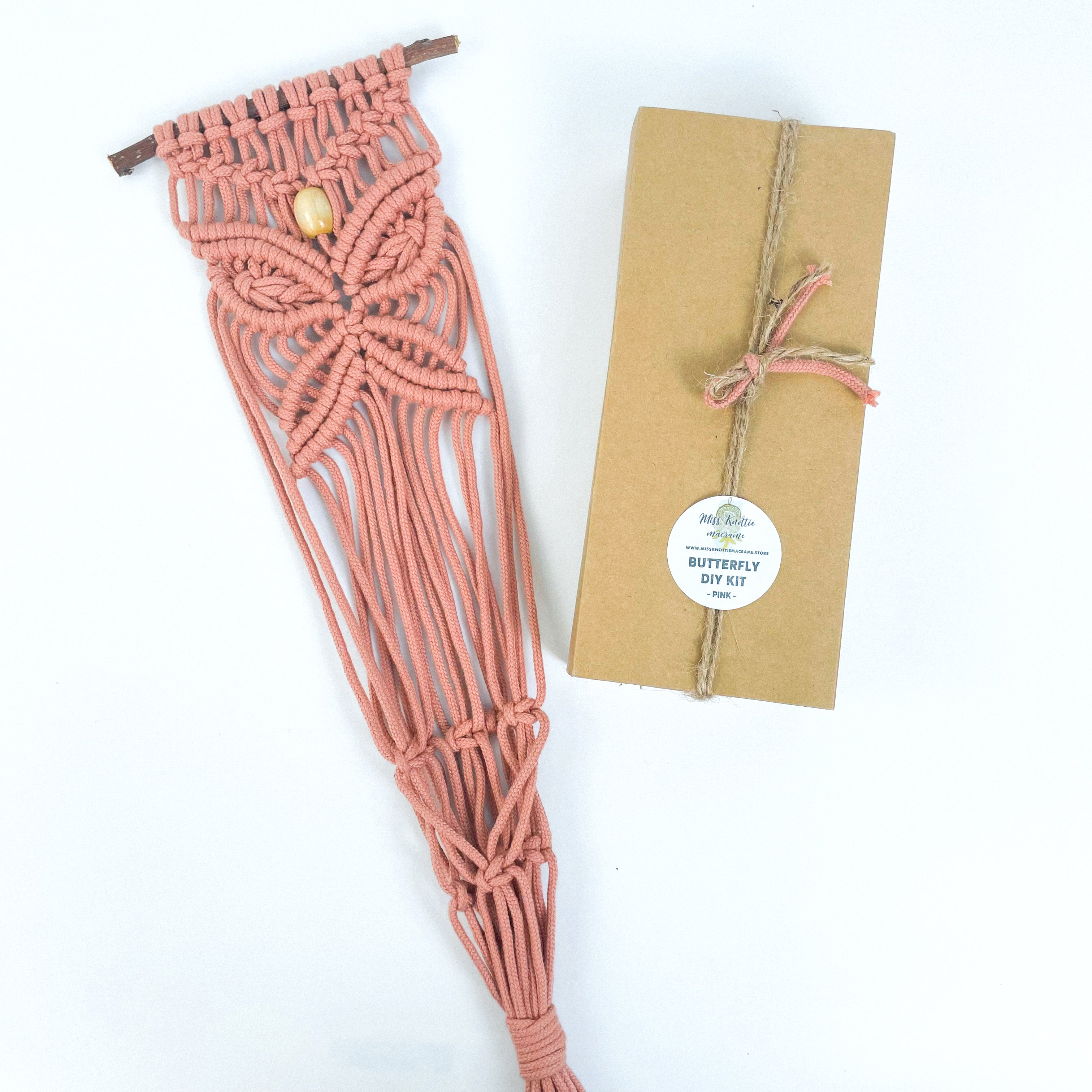 Kit fai da te - Macrame Butterfly Plant Hanger - Crea il tuo kit