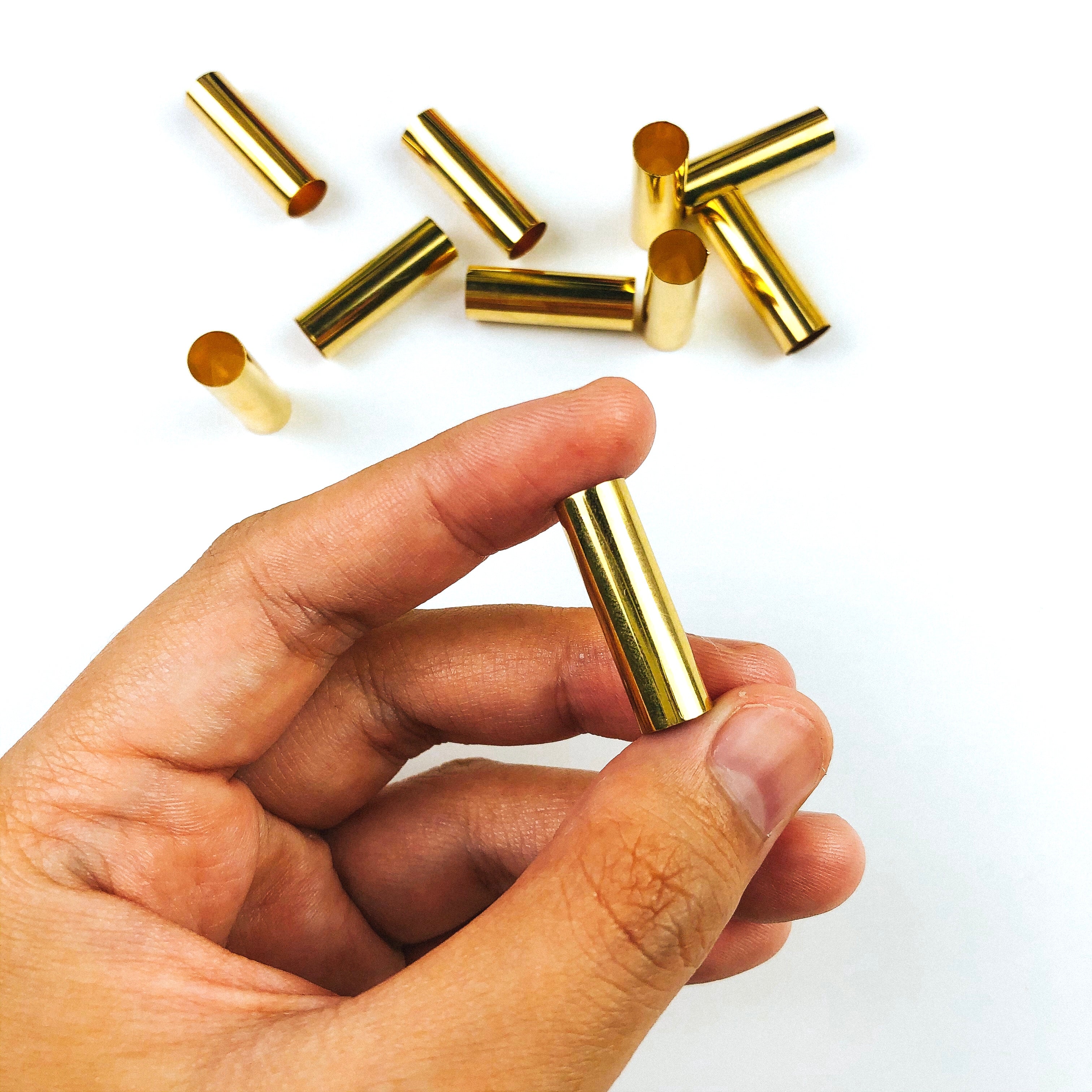 50 piezas - Cuentas de tubo de latón dorado